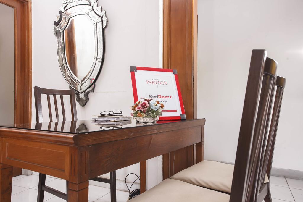 Reddoorz Near Juanda Airport T1 Hotel Brebek Bagian luar foto